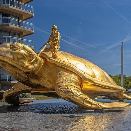 Appartement Penthousestudio Gaudi Met Zonneterras En Zicht Op Zee à Nieuport Extérieur photo