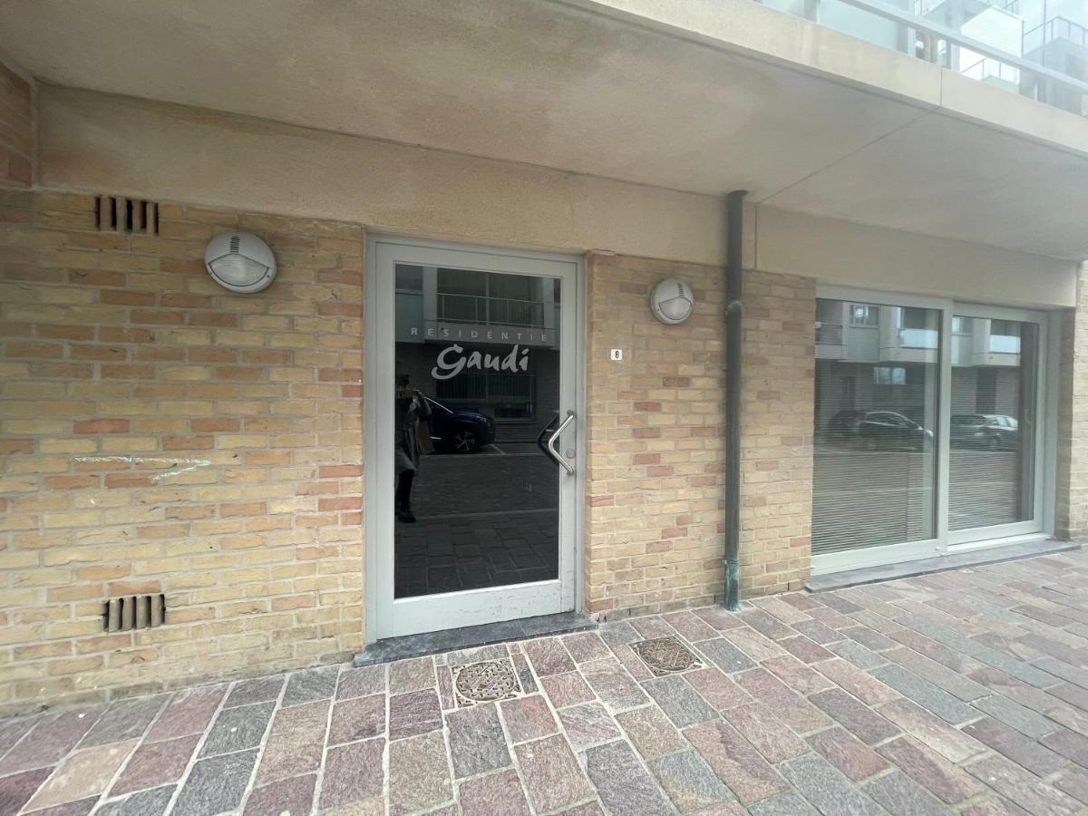 Appartement Penthousestudio Gaudi Met Zonneterras En Zicht Op Zee à Nieuport Extérieur photo